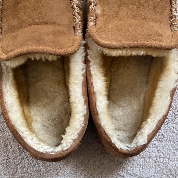 **SOLD ON MERC** L.L. Bean Slippers - Picture 8 of 8